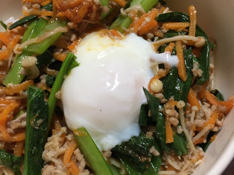 フライパン一つで炒めるだけ!簡単ビビンバ